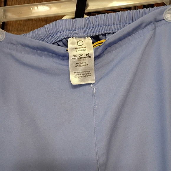 WonderWink Light Blue Women's Scrub Top And Bottom - Picture 4 of 6
